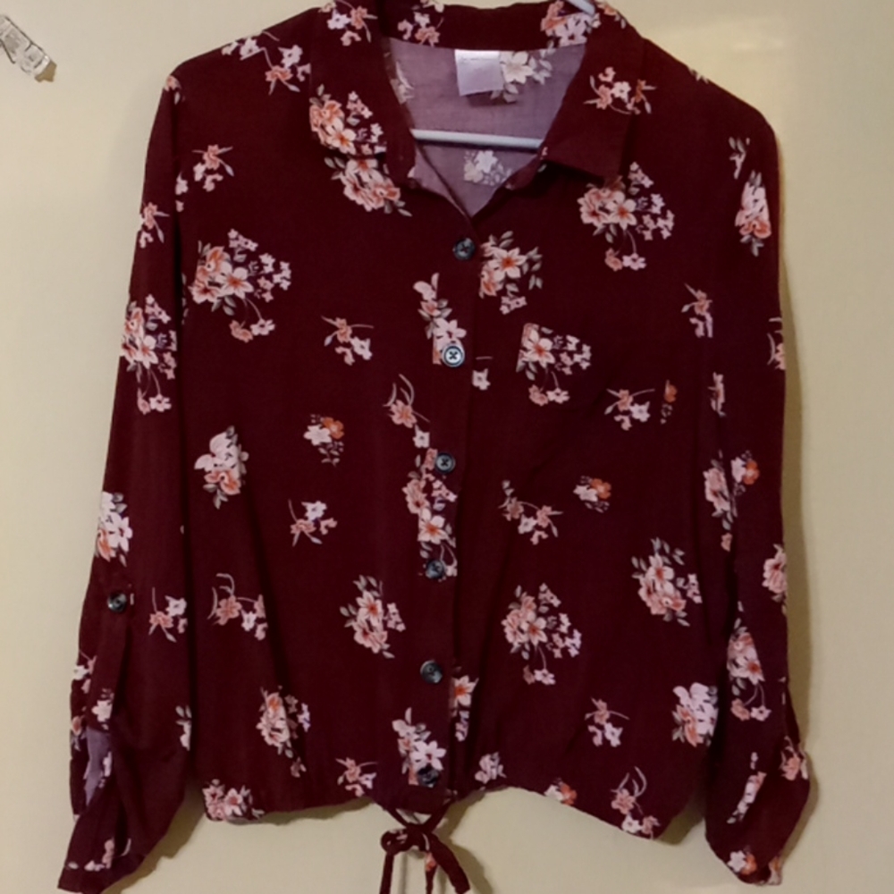 Long sleeve blouse with flowers